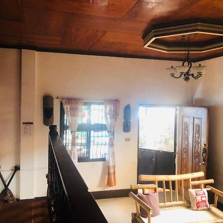 Hub Backpackers Hangout Coron Exterior photo