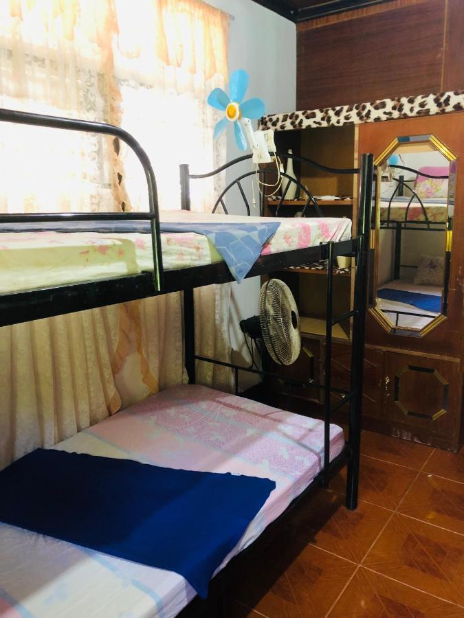 Hub Backpackers Hangout Coron Exterior photo