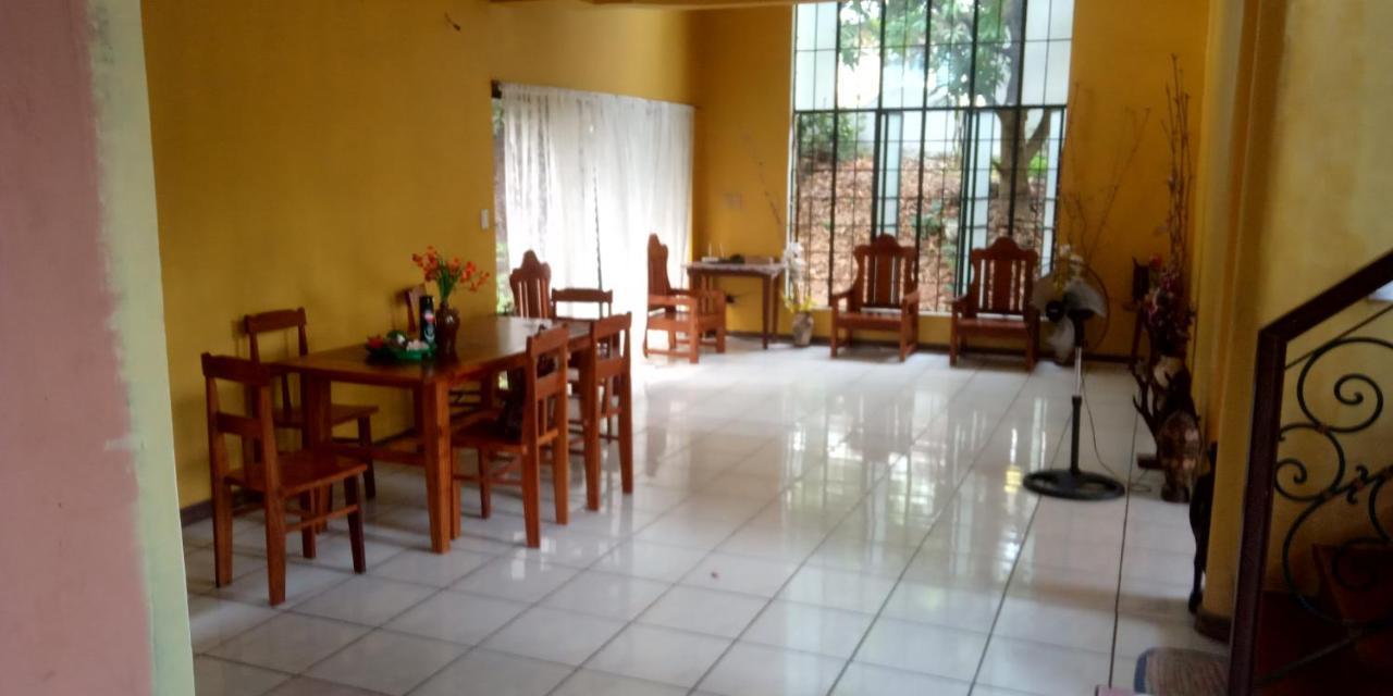 Hub Backpackers Hangout Coron Exterior photo